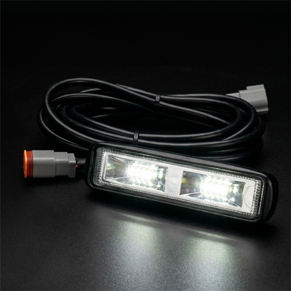 288-100 STRAIGHTLINE-PERFORMANCE Straightline Low Profile Reverse Light LIGHT ULTRA BRIGHT LED Low Profile Reverse Light Clear