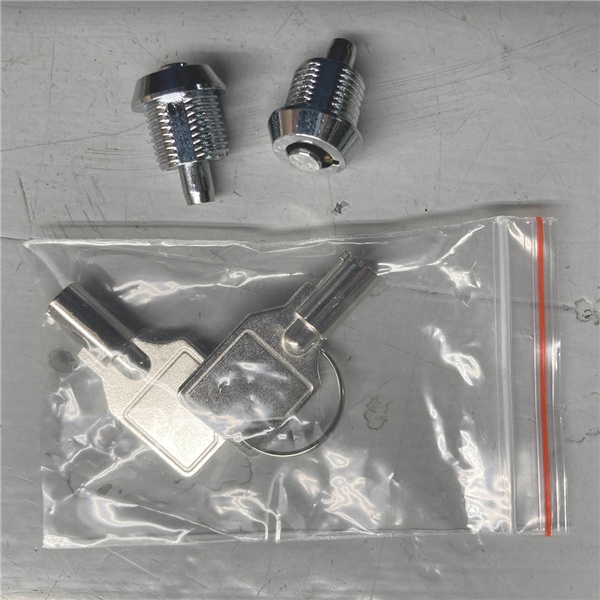 RP-LK-PNMT GIANT-LOOP GIANT LOOP Tubular Push Lock and key LOCK PUSH W/KEY QTY2 GIANTLOOP Case and Bag Replacement Parts 
